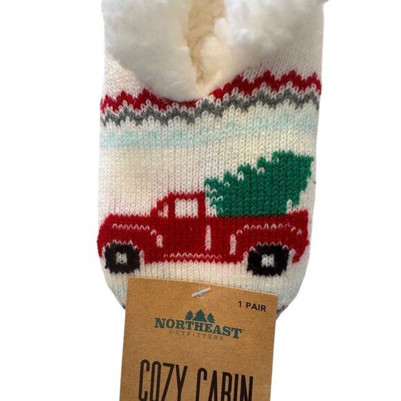 2/$30 Northeast Outfitters Women 2 Pairs Cozy Cabin Slippers Aloe Infused - Picture 3 of 7